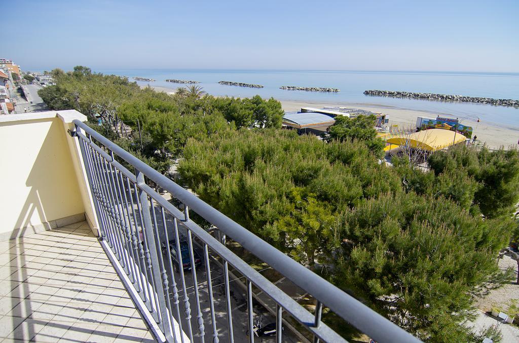 Hotel Capital Cupra Marittima Room photo