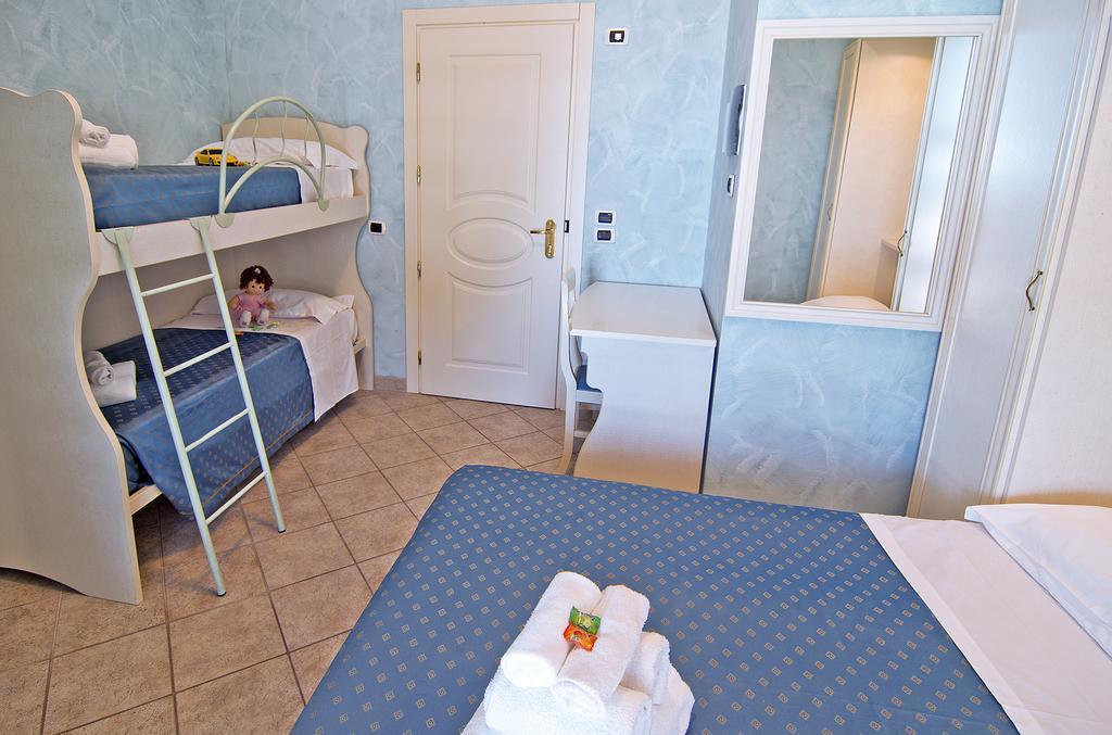 Hotel Capital Cupra Marittima Room photo